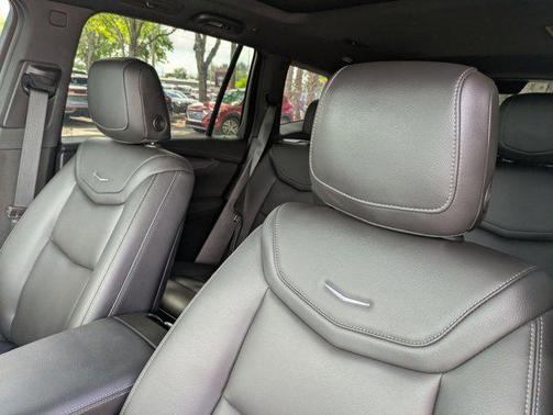 Stellar Black Metallic 2023 Cadillac XT6 Luxury FWD