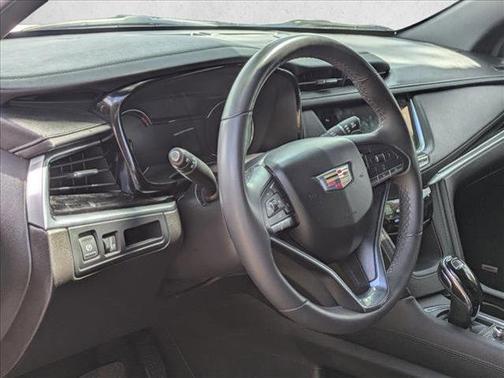 Stellar Black Metallic 2023 Cadillac XT6 Luxury FWD