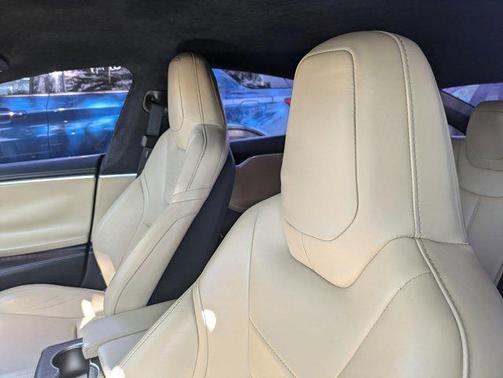 2016 Tesla Model S 90D
