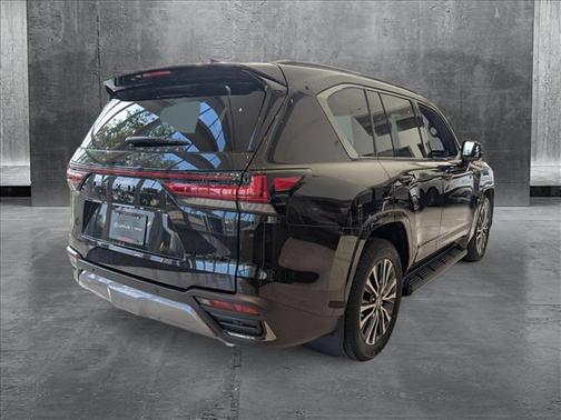 2025 Lexus LX 600 Premium