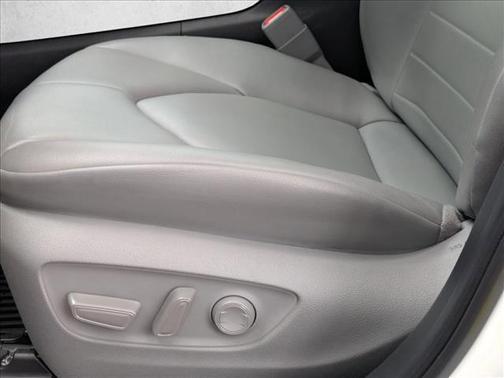Wind Chill Pearl 2024 Toyota Highlander XLE