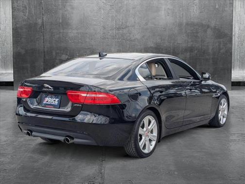 2017 Jaguar XE 25t Premium