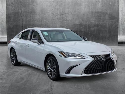 2025 Lexus ES 300h Luxury