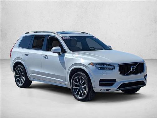 2019 Volvo XC90 T6 Momentum