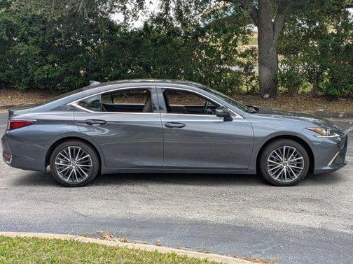 Cloudburst Gray 2024 Lexus ES 250 Base