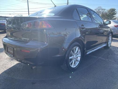 Photo 4 of 18 of 2015 Mitsubishi Lancer ES