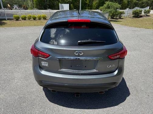 2017 INFINITI QX70 Base
