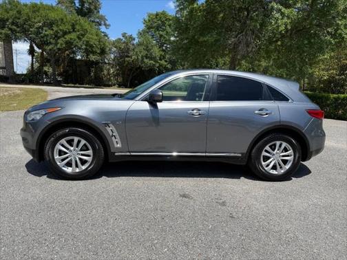 2017 INFINITI QX70 Base