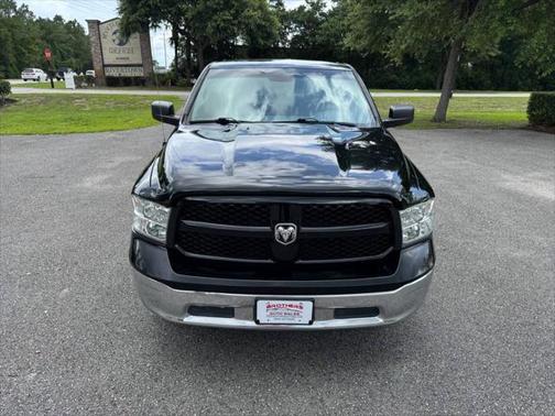 2019 RAM 1500 SLT