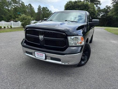 2019 RAM 1500 SLT