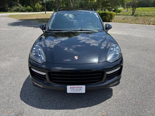 2016 Porsche Cayenne GTS