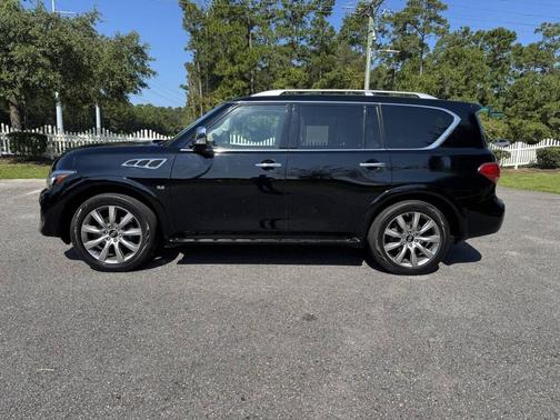 2017 INFINITI QX80 Signature Edition