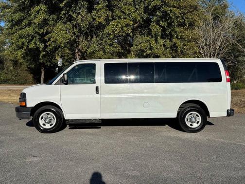 2016 Chevrolet Express 3500 LT