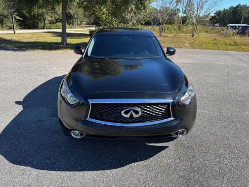2017 INFINITI QX70 Base