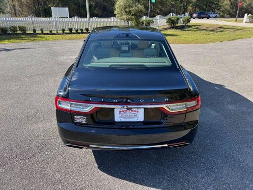2017 Lincoln Continental Select