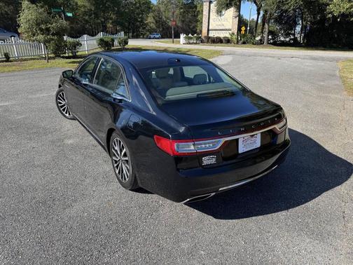 2017 Lincoln Continental Select