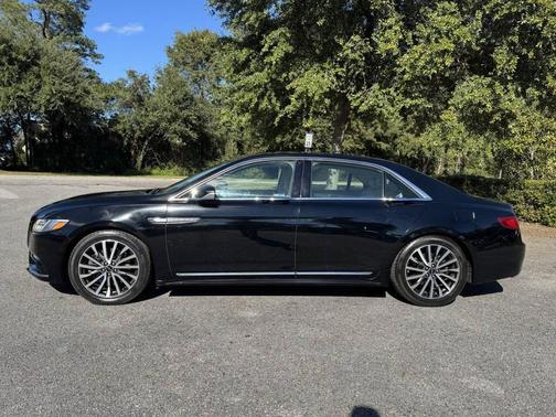 2017 Lincoln Continental Select