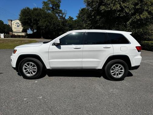 2019 Jeep Grand Cherokee Laredo