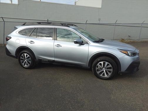 Photo 3 of 27 of 2021 Subaru Outback Premium