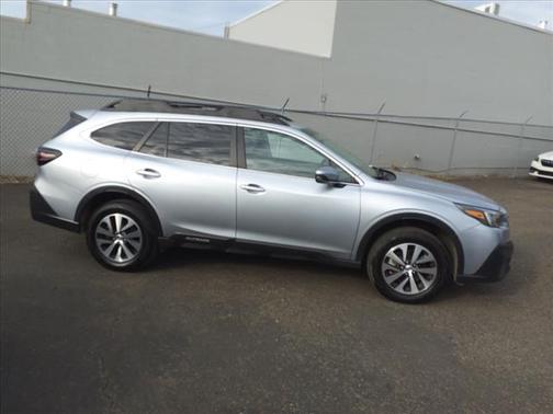 Photo 4 of 27 of 2021 Subaru Outback Premium