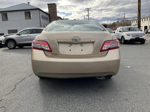 2011 Toyota Camry LE