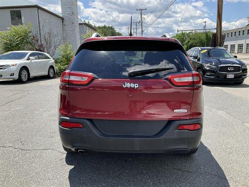 Deep Cherry Red Crystal Pearlcoat 2016 Jeep Cherokee Latitude