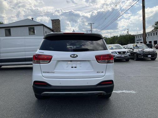 2018 Kia Sorento EX