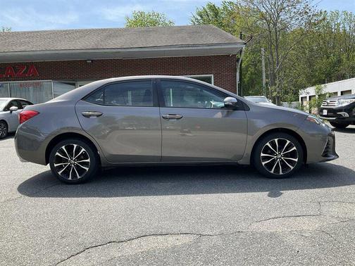 Falcon Gray Metallic 2018 Toyota Corolla SE