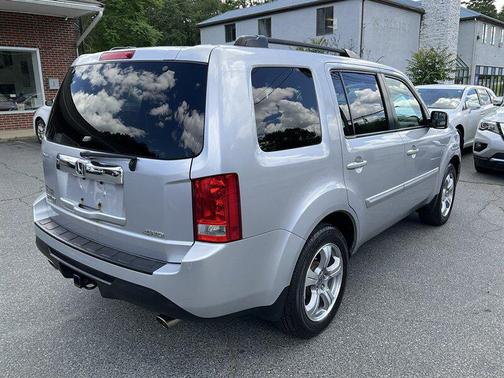 Alabaster Silver Metallic 2015 Honda Pilot EX
