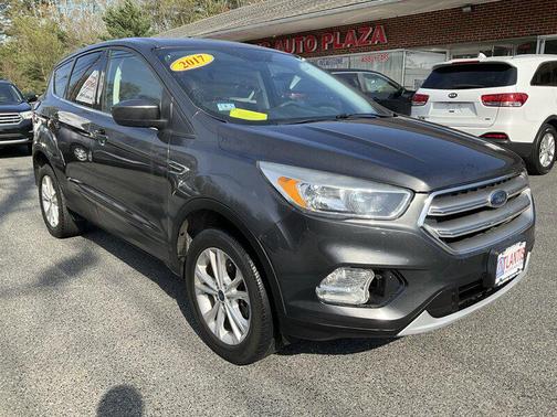 Magnetic 2017 Ford Escape SE