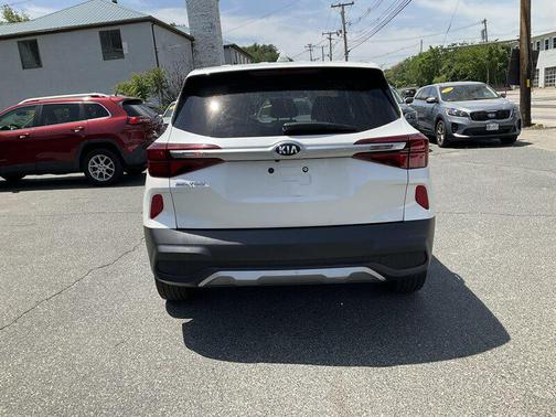 Snow White Pearl 2021 Kia Seltos LX