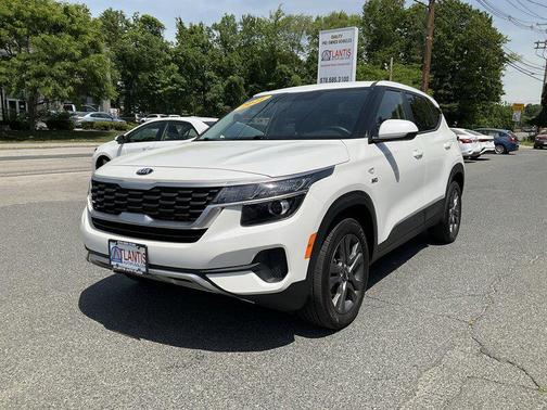 Snow White Pearl 2021 Kia Seltos LX