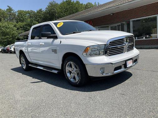 Bright White Clear Coat 2019 RAM 1500 Big Horn