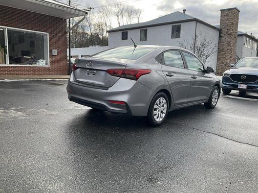 2021 Hyundai Accent SE