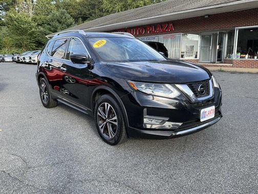 Magnetic Black 2018 Nissan Rogue SL
