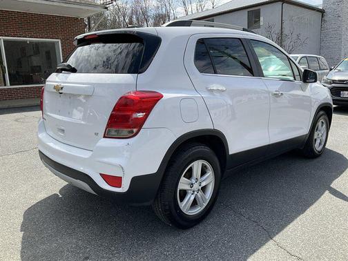 Summit White 2020 Chevrolet Trax LT