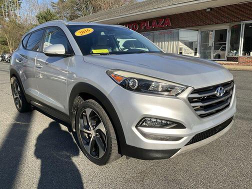 Molten Silver 2016 Hyundai TUCSON Sport