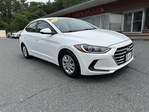2018 Hyundai ELANTRA SE