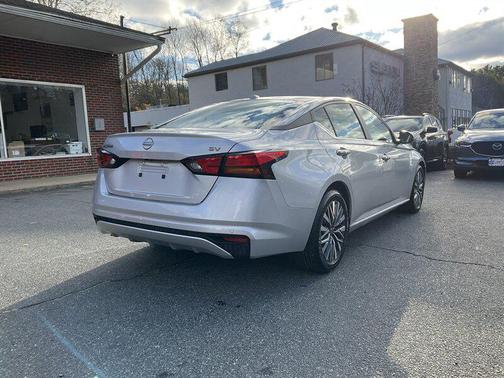 2023 Nissan Altima 2.5 SV