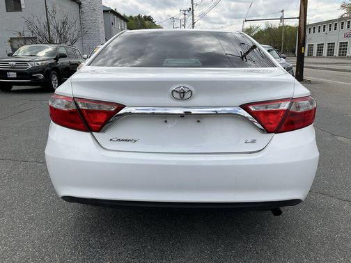 Super White 2015 Toyota Camry LE