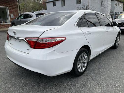 Super White 2015 Toyota Camry LE