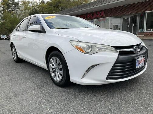 Super White 2015 Toyota Camry LE
