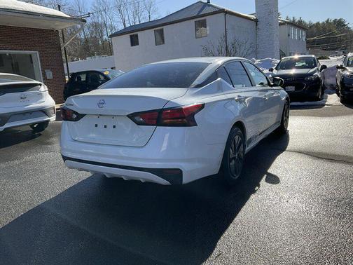 2022 Nissan Altima S FWD