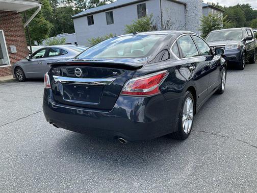 Gun Metallic 2015 Nissan Altima 2.5 SL