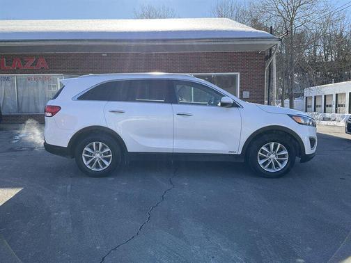2018 Kia Sorento LX