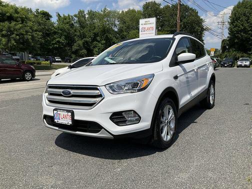 White Platinum Metallic Tri-Coat 2019 Ford Escape SEL