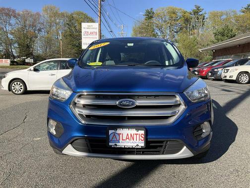Ruby Red Metallic Tinted Clearcoat 2017 Ford Escape SE