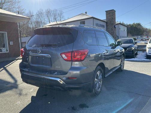 2018 Nissan Pathfinder S