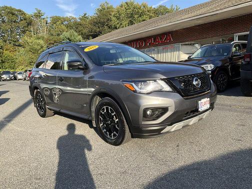 2019 Nissan Pathfinder SL