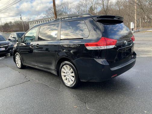 2014 Toyota Sienna LE